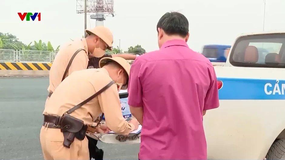 Đảm bảo an toàn giao thông, chống ùn tắc từ lối ra vào cao tốc Đảm bảo an toàn giao thông, chống ùn tắc từ lối ra vào cao tốc
