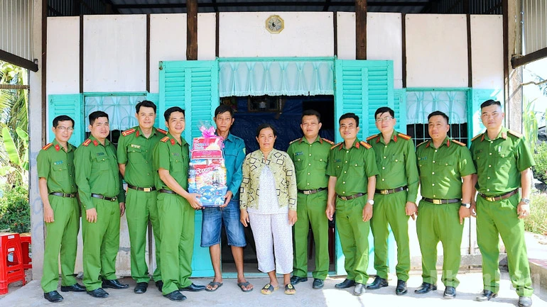 Đậm đà nghĩa tình vùng phum sóc Cà Mau Đậm đà nghĩa tình vùng phum sóc Cà Mau