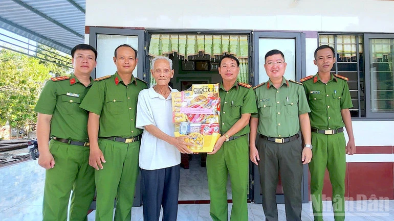 Đậm đà nghĩa tình vùng phum sóc Cà Mau Đậm đà nghĩa tình vùng phum sóc Cà Mau