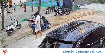Đang dạo cùng con, bác sĩ kịp thời cứu sống người đàn ông ngã quỵ trên sân bóng