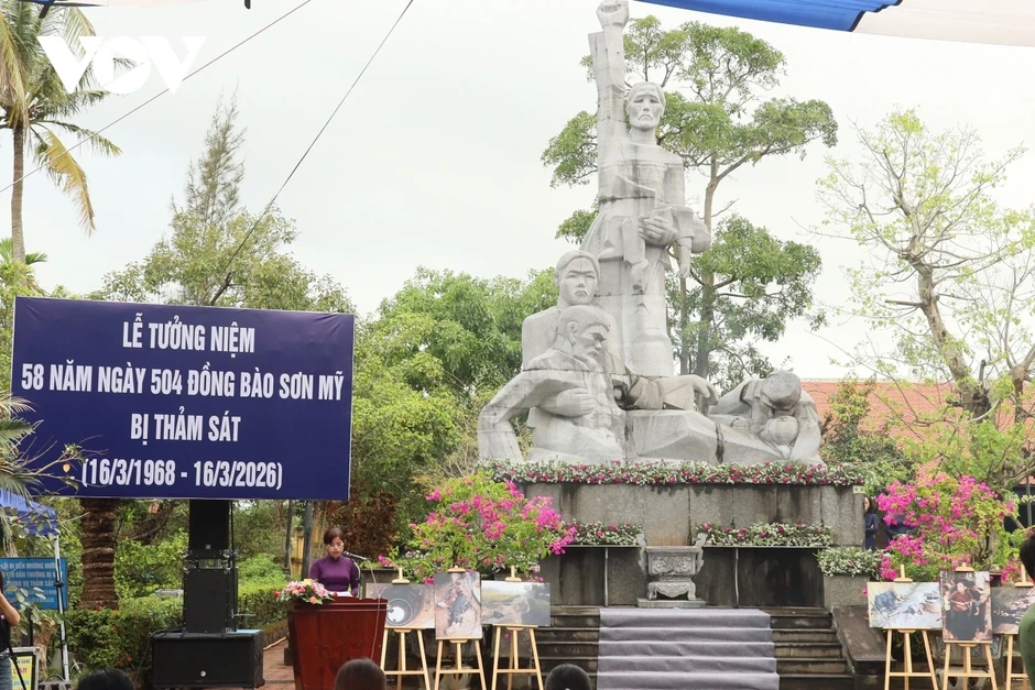 Dâng hương tưởng niệm 58 năm ngày 504 đồng bào Sơn Mỹ bị thảm sát Dâng hương tưởng niệm 58 năm ngày 504 đồng bào Sơn Mỹ bị thảm sát