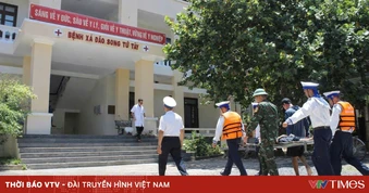 Đảo Song Tử Tây cấp cứu khẩn cấp ngư dân bị liệt nửa người do lặn sâu