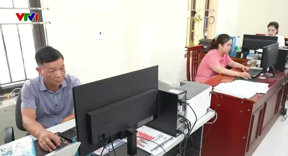 Đào tạo cán bộ cơ sở để phục vụ nhân dân tốt hơn Đào tạo cán bộ cơ sở để phục vụ nhân dân tốt hơn