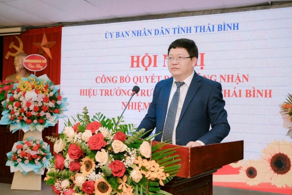 Đào tạo đa ngành, đa lĩnh vực, gắn với nhu cầu thực tiễn Đào tạo đa ngành, đa lĩnh vực, gắn với nhu cầu thực tiễn