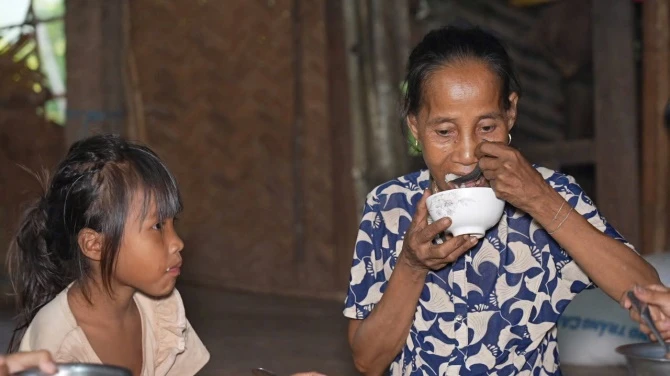 Đất lửa Quảng Trị sau vết bom đạn là những ước mơ xanh đến trường Đất lửa Quảng Trị sau vết bom đạn là những ước mơ xanh đến trường