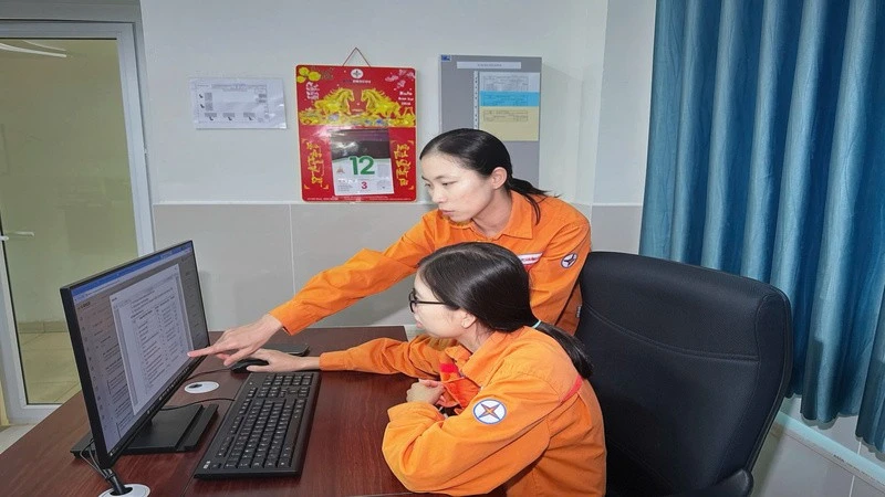 Dấu ấn nữ cán bộ “hai giỏi” Dấu ấn nữ cán bộ “hai giỏi”