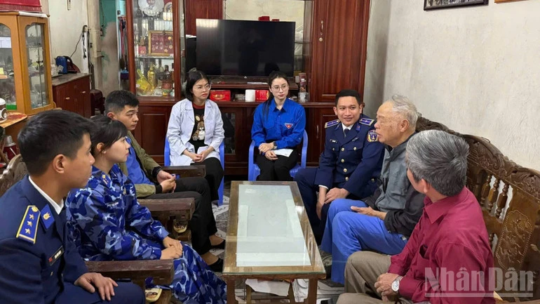 Đâu cần thanh niên có, việc gì khó có thanh niên Đâu cần thanh niên có, việc gì khó có thanh niên