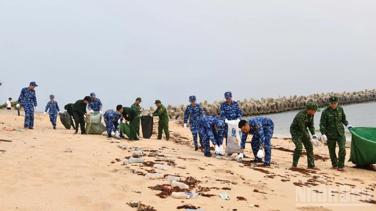 Đâu cần thanh niên có, việc gì khó có thanh niên Đâu cần thanh niên có, việc gì khó có thanh niên