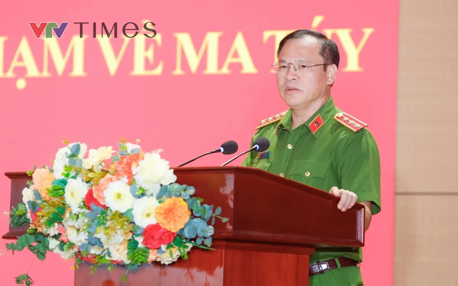 Đấu tranh tội phạm ma túy phải đánh cả đường dây, bắt đối tượng cầm đầu, truy xét tận cùng Đấu tranh tội phạm ma túy phải đánh cả đường dây, bắt đối tượng cầm đầu, truy xét tận cùng