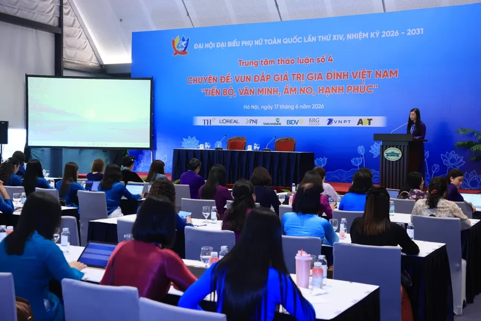 Đầu tư cho phụ nữ chính là đầu tư cho gia đình và tương lai đất nước Đầu tư cho phụ nữ chính là đầu tư cho gia đình và tương lai đất nước