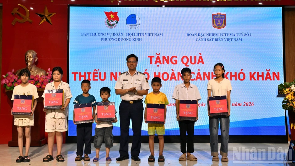 Đẩy mạnh tuyên truyền, giáo dục phổ biến pháp luật về phòng, chống ma túy trong thanh thiếu niên Đẩy mạnh tuyên truyền, giáo dục phổ biến pháp luật về phòng, chống ma túy trong thanh thiếu niên