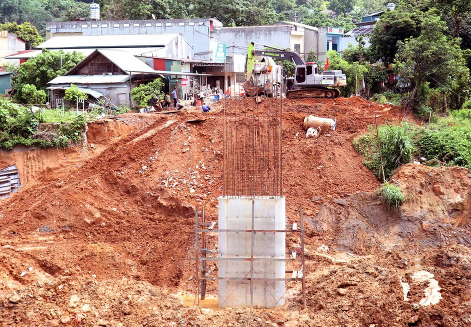 Đẩy nhanh tiến độ các công trình khắc phục, phòng, chống thiên tai trên sông Lô, sông Miện