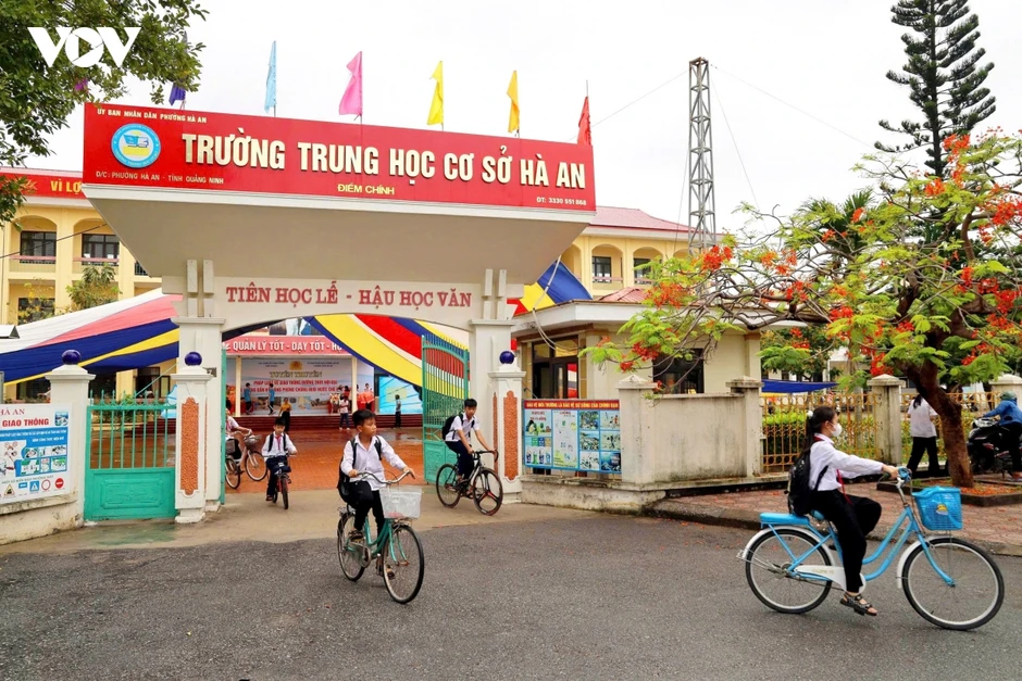 Dạy trẻ kỹ năng tự cứu mình trước nguy cơ đuối nước Dạy trẻ kỹ năng tự cứu mình trước nguy cơ đuối nước