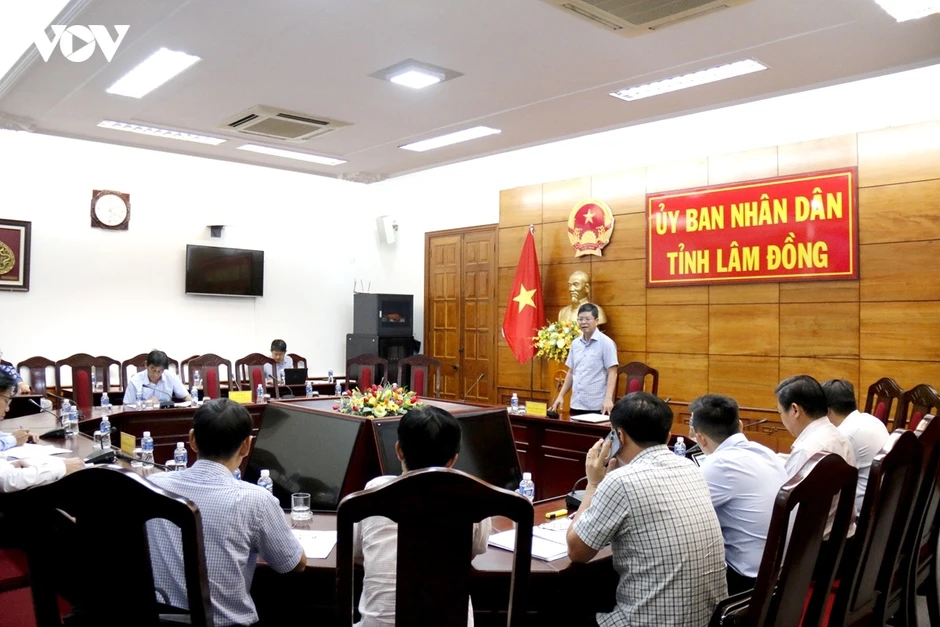 Đề nghị hỗ trợ cho 3 hộ để có mặt bằng cho dự án cầu kéo dài nhiều năm