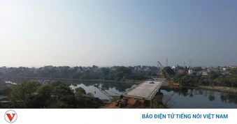 Đề nghị hỗ trợ cho 3 hộ để có mặt bằng cho dự án cầu kéo dài nhiều năm