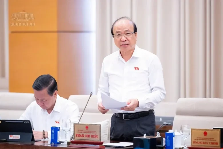 Đề nghị tiếp tục xin ý kiến về bỏ án tử hình với một số tội danh Đề nghị tiếp tục xin ý kiến về bỏ án tử hình với một số tội danh