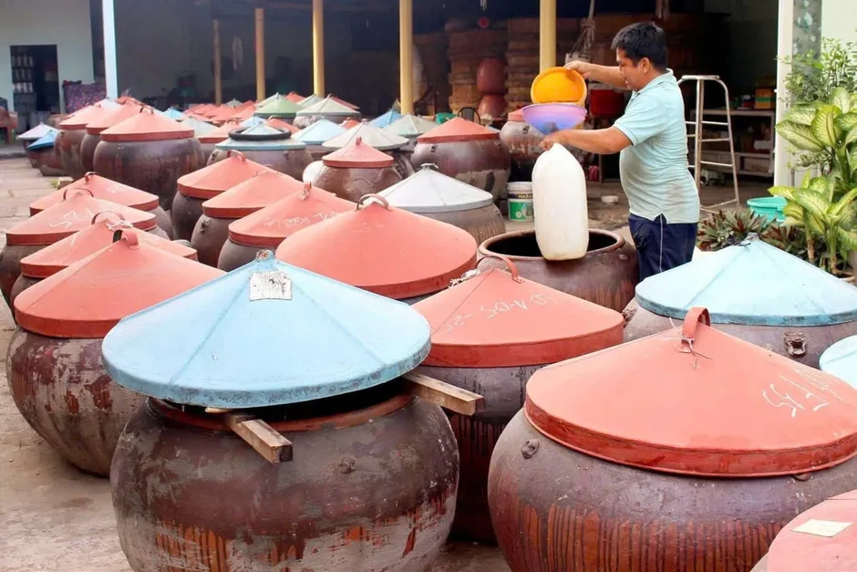 Đề xuất công nhận nghề nước mắm Phan Thiết là di sản quốc gia Đề xuất công nhận nghề nước mắm Phan Thiết là di sản quốc gia