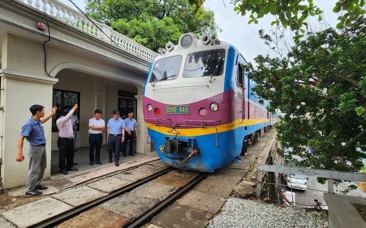 Đề xuất giao Hà Nội đầu tư 2 dự án đường sắt quốc gia Đề xuất giao Hà Nội đầu tư 2 dự án đường sắt quốc gia