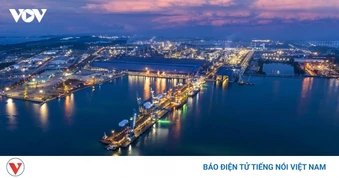 Đề xuất nhận chìm lượng lớn bùn nạo vét siêu dự án cảng ở Dung Quất xuống biển