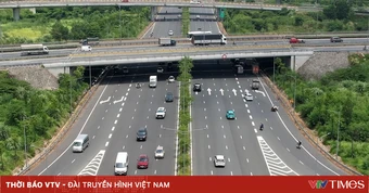 Đề xuất thí điểm làn vượt xe trên cao tốc và cấm mượn làn vượt trên Quốc lộ 6