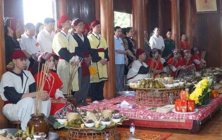 Đền Chín Gian: Linh thiêng hội tụ hồn cốt người Thái miền Tây xứ Nghệ Đền Chín Gian: Linh thiêng hội tụ hồn cốt người Thái miền Tây xứ Nghệ