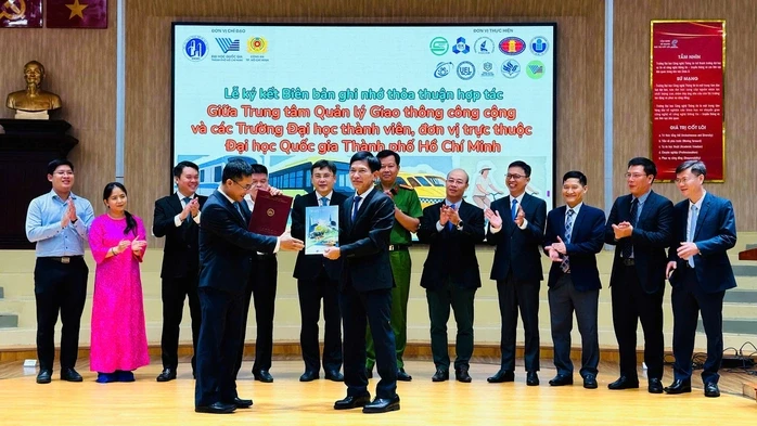 ĐHQG TPHCM khuyến khích sinh viên đi xe buýt, metro ĐHQG TPHCM khuyến khích sinh viên đi xe buýt, metro