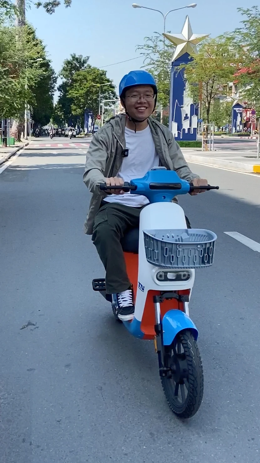 Đi thử xe đạp điện công cộng ở TP.HCM: Mở xe trong vài giây nhưng có những pha “đứng hình” Đi thử xe đạp điện công cộng ở TP.HCM: Mở xe trong vài giây nhưng có những pha “đứng hình”