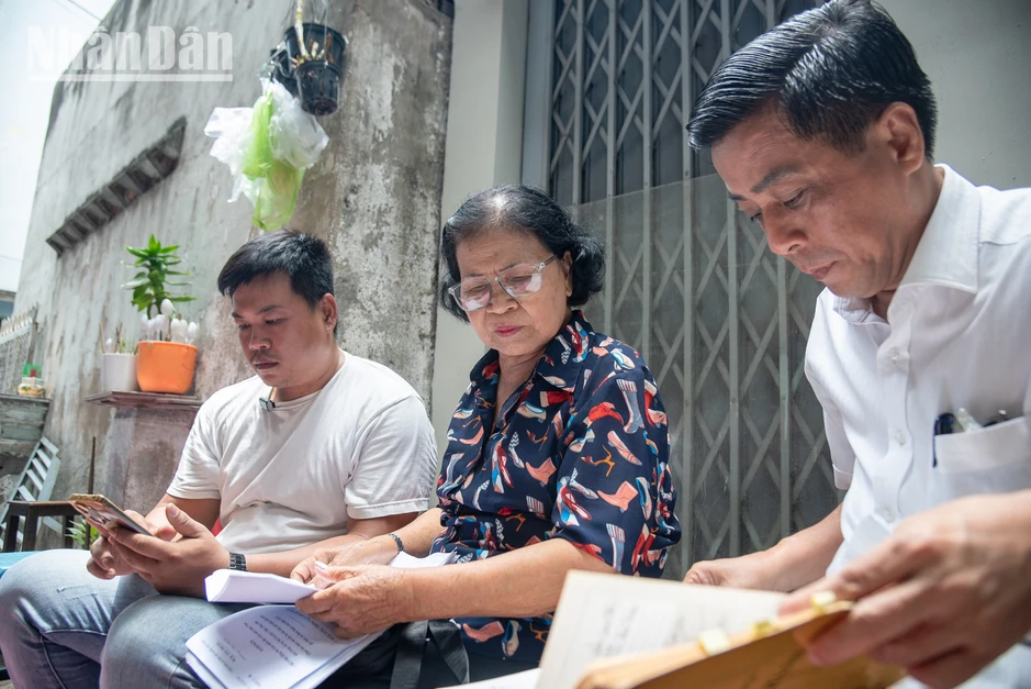 Đi tìm tên thật cho những liệt sĩ Biệt động Sài Gòn-Gia Định chỉ còn bí danh Đi tìm tên thật cho những liệt sĩ Biệt động Sài Gòn-Gia Định chỉ còn bí danh