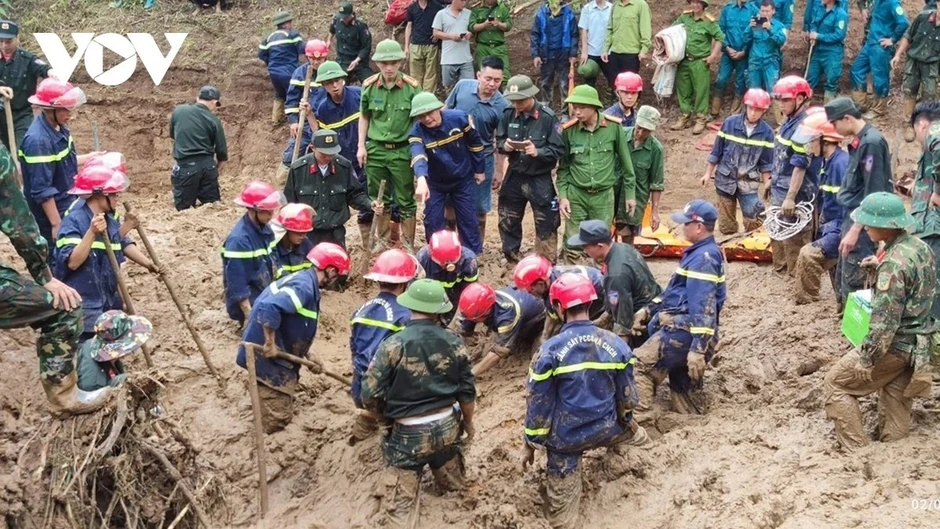 Địa phương được phân quyền mạnh và chịu trách nhiệm trong phòng chống thiên tai Địa phương được phân quyền mạnh và chịu trách nhiệm trong phòng chống thiên tai