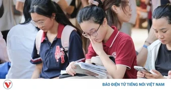 Điểm chuẩn lớp 10 Hà Nội 2026: Biến động mặt bằng, top đầu giữ ổn định