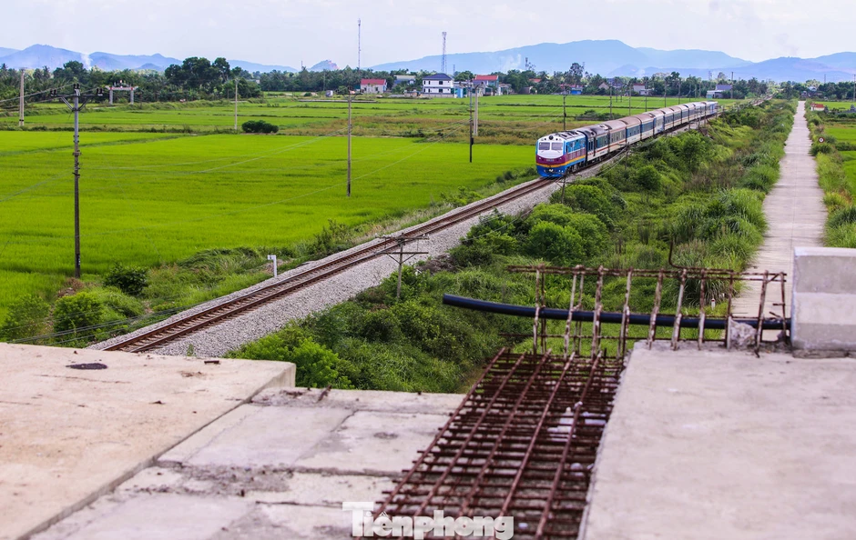 Điểm nghẽn khiến tuyến đường hơn 440 tỷ đồng chưa thể về đích