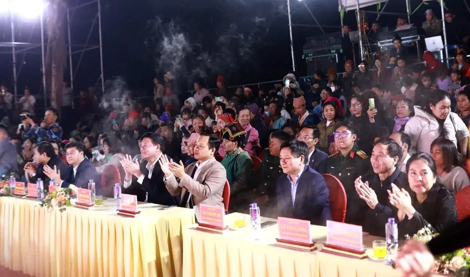 Điện Biên: Khai diễn show thực cảnh "Huyền tích U Va” Điện Biên: Khai diễn show thực cảnh "Huyền tích U Va”