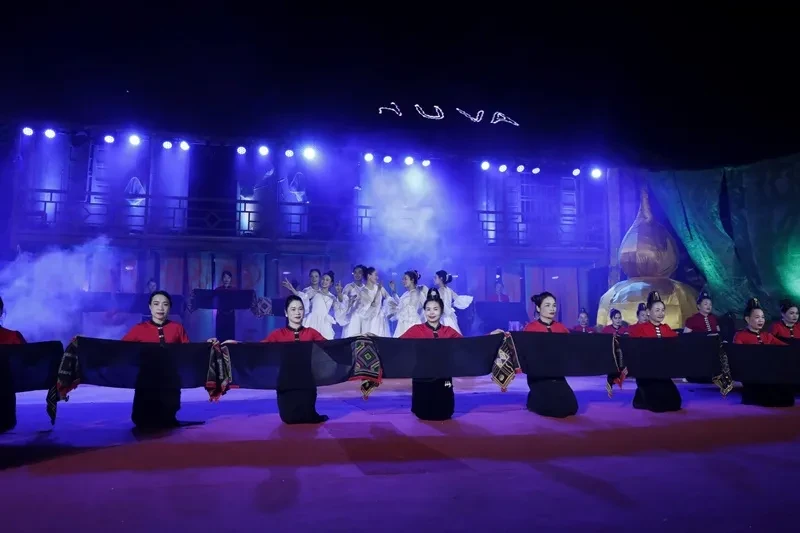 Điện Biên: Khai diễn show thực cảnh "Huyền tích U Va” Điện Biên: Khai diễn show thực cảnh "Huyền tích U Va”