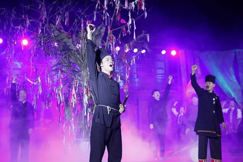 Điện Biên: Khai diễn show thực cảnh "Huyền tích U Va” Điện Biên: Khai diễn show thực cảnh "Huyền tích U Va”