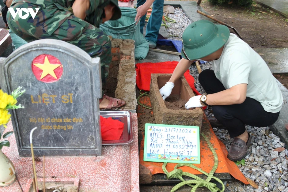 Điện Biên lấy mẫu ADN tại nghĩa trang liệt sĩ lớn nhất tỉnh Điện Biên lấy mẫu ADN tại nghĩa trang liệt sĩ lớn nhất tỉnh