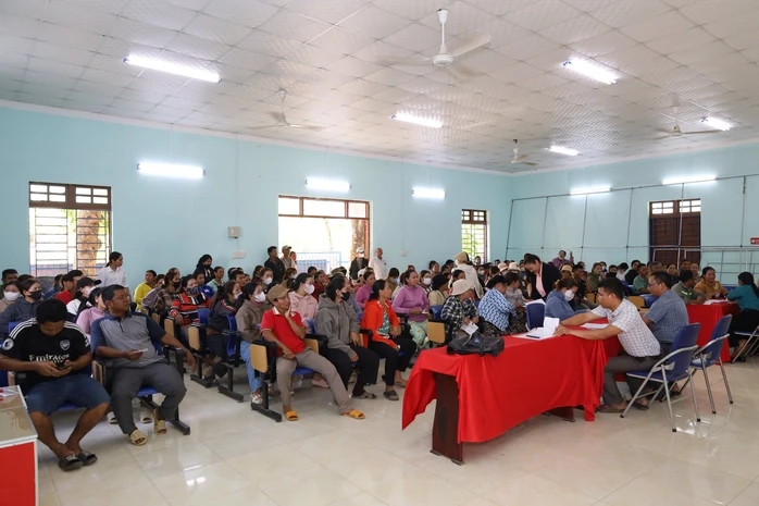 Diễn biến mới vụ “Băn khoăn cách chi tiền hỗ trợ" ở Nam Khánh Vĩnh