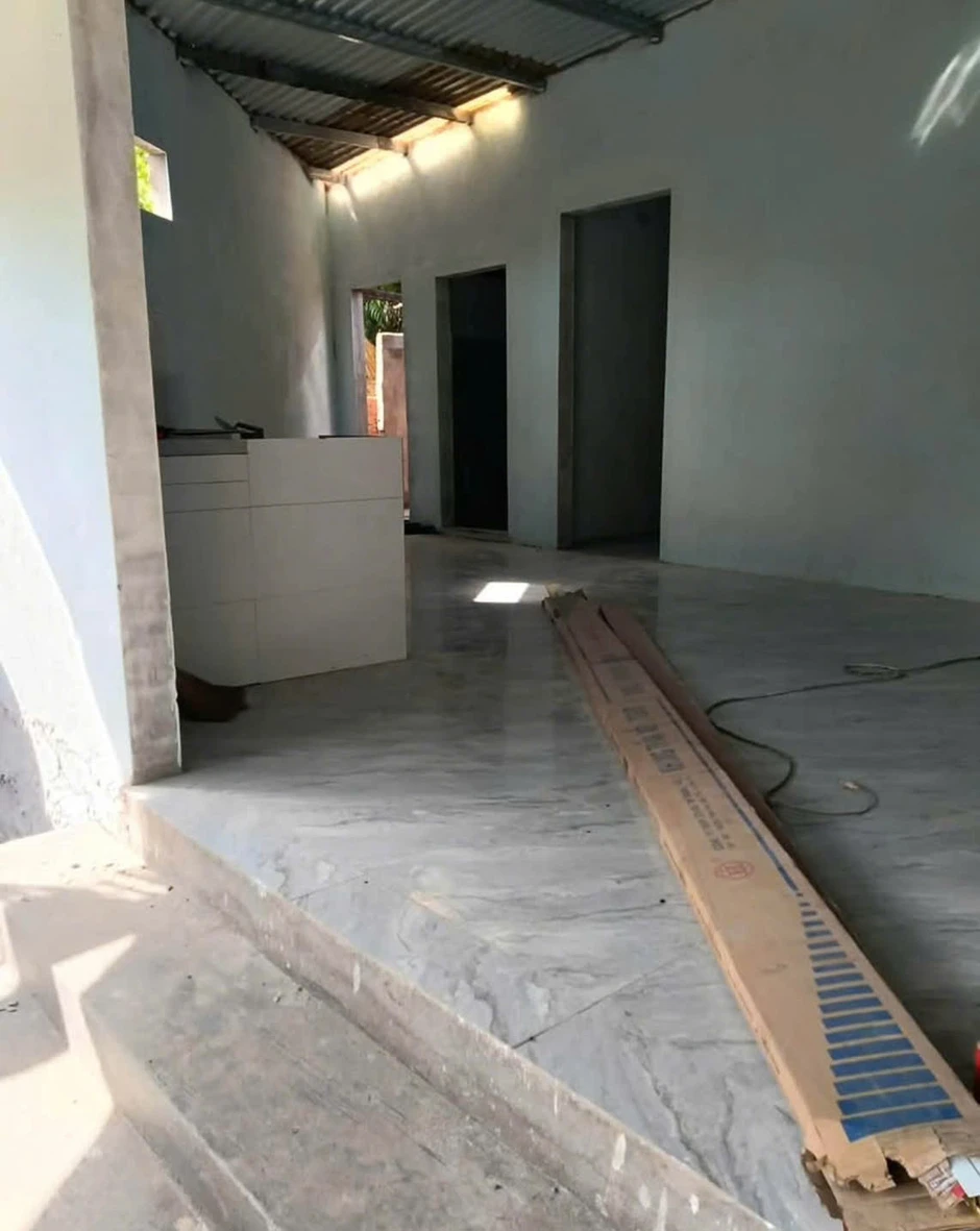 Điện rò rỉ trên mái tôn khiến hai vợ chồng ở Đà Nẵng tử vong Điện rò rỉ trên mái tôn khiến hai vợ chồng ở Đà Nẵng tử vong