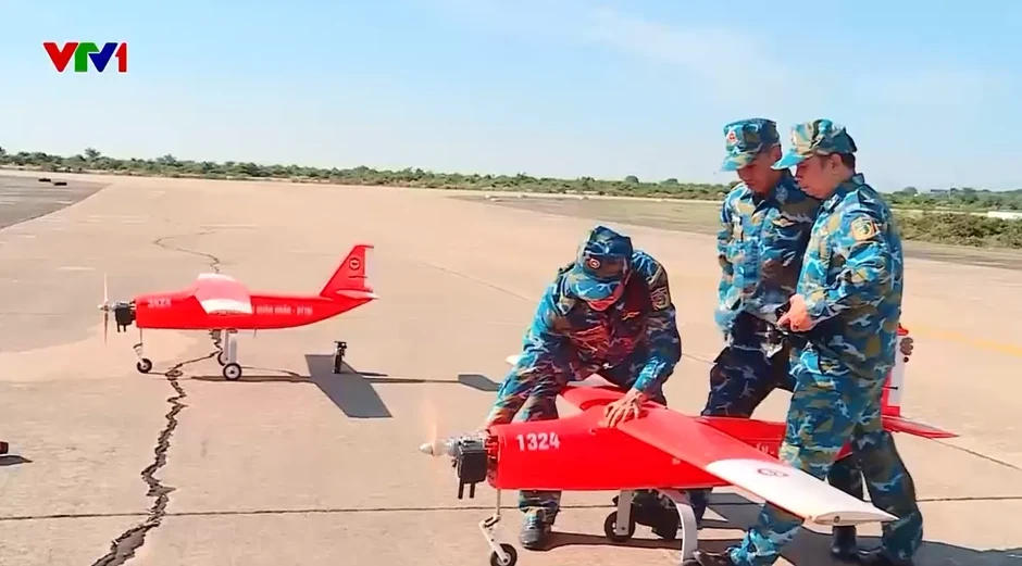 Diễn tập phòng không: Cơ động, chiếm lĩnh trận địa Diễn tập phòng không: Cơ động, chiếm lĩnh trận địa