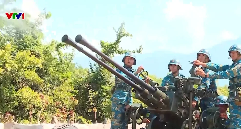 Diễn tập phòng không: Cơ động, chiếm lĩnh trận địa Diễn tập phòng không: Cơ động, chiếm lĩnh trận địa
