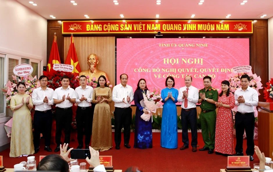 Điều động, bổ nhiệm Bí thư Đảng ủy phường làm Giám đốc Sở Công Thương Quảng Ninh Điều động, bổ nhiệm Bí thư Đảng ủy phường làm Giám đốc Sở Công Thương Quảng Ninh