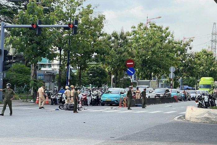 Điều tra nguyên nhân người đàn ông ngã xe tử vong ở TPHCM Điều tra nguyên nhân người đàn ông ngã xe tử vong ở TPHCM