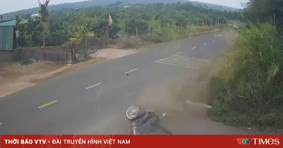 Điều tra vụ tai nạn khiến nam sinh tử vong trên quốc lộ 29 Điều tra vụ tai nạn khiến nam sinh tử vong trên quốc lộ 29