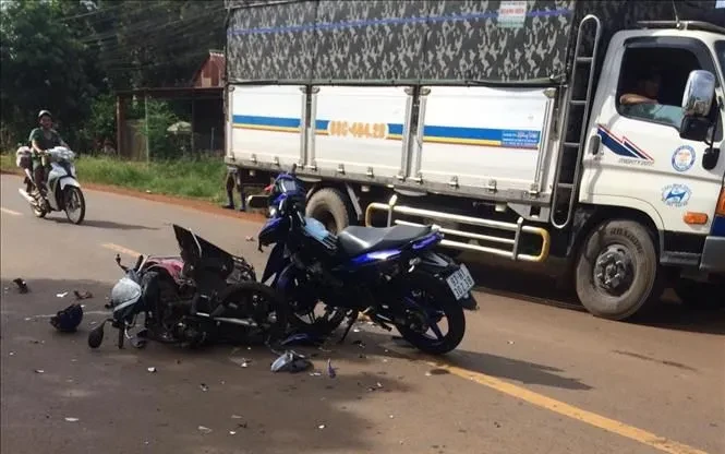 Điều tra vụ va chạm hai xe máy khiến 2 người tử vong ở Hưng Yên Điều tra vụ va chạm hai xe máy khiến 2 người tử vong ở Hưng Yên