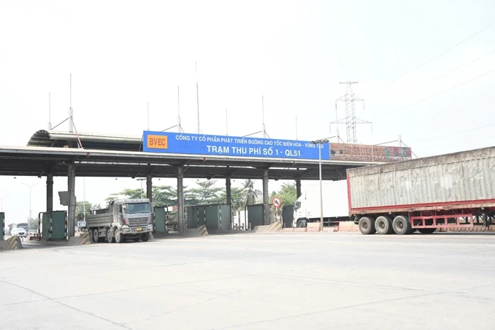 Định đoạt “số phận” 2 trạm thu phí trên Quốc lộ 51 ở Đồng Nai Định đoạt “số phận” 2 trạm thu phí trên Quốc lộ 51 ở Đồng Nai