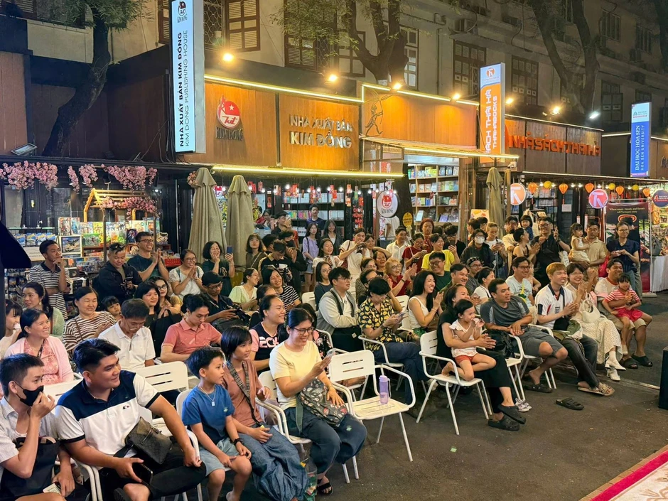 Định hình không gian văn hóa đô thị mới từ Ngày hội sách và văn hóa đêm Định hình không gian văn hóa đô thị mới từ Ngày hội sách và văn hóa đêm