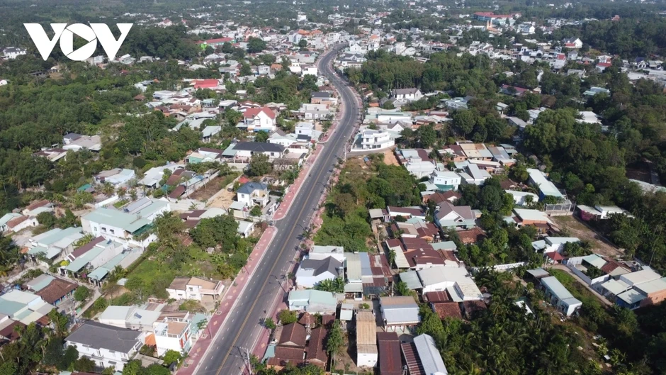 Dở khóc dở cười với đường ngàn tỷ khang trang nhưng khó đi Dở khóc dở cười với đường ngàn tỷ khang trang nhưng khó đi