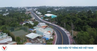 Dở khóc dở cười với đường ngàn tỷ khang trang nhưng khó đi