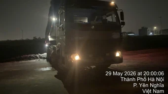 Đổ trộm bùn đất, phế thải đe dọa tiến độ Dự án Vành đai 4