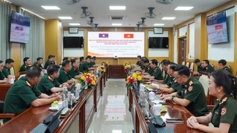 Đoàn công tác Bộ Quốc phòng Quân đội nhân dân Lào thăm Bộ Chỉ huy Quân sự thành phố Đà Nẵng