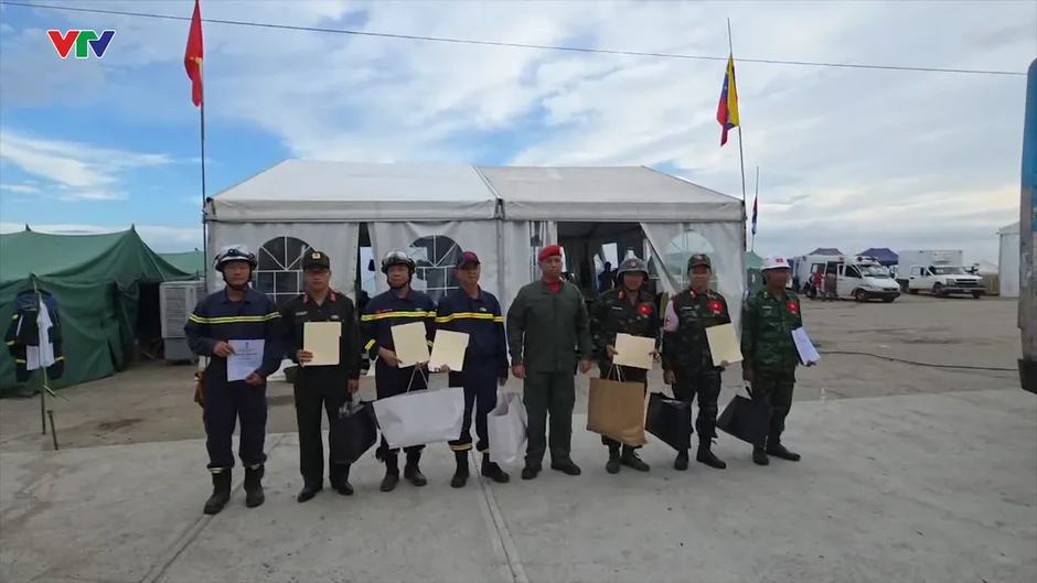 Đoàn cứu nạn, cứu hộ Việt Nam được trao Huy chương “Anh hùng Venezuela” Đoàn cứu nạn, cứu hộ Việt Nam được trao Huy chương “Anh hùng Venezuela”